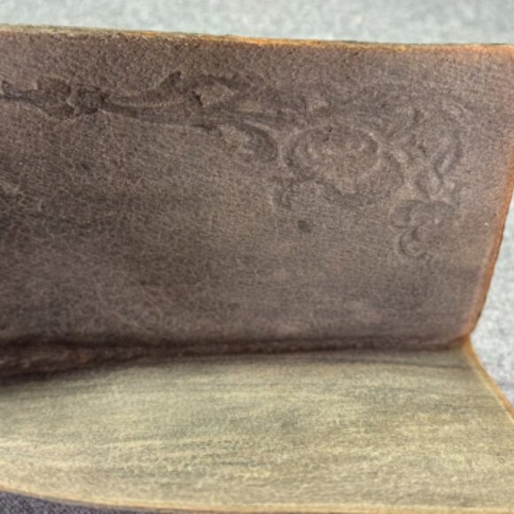 Antique embossed scrolls/flowers genuine black leather letters, documents holder - Picture 3 of 9